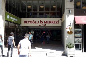 مرکز خرید بی اوغلو استانبول