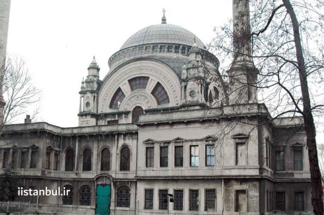 مسجد والده سلطان بزم عالم استانبول