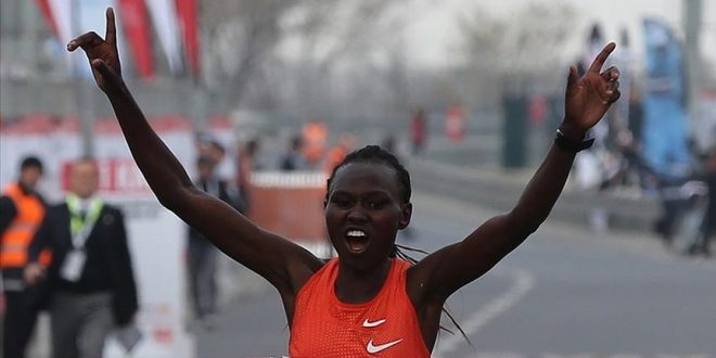 دونده زن کنیایی در دوی نیمه ماراتن استانبول رکورد جهانی را شکست