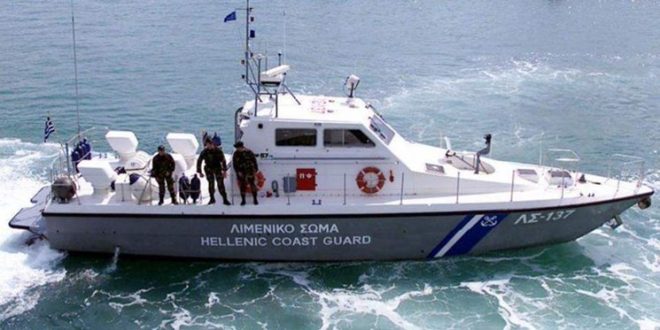 مزاحمت گارد ساحلی یونان برای قایق‌های ترکیه در دریای اژه