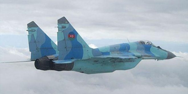 مانور جنگنده‌های ترکیه و جمهوری آذربایجان بر فراز تنگه بسفر