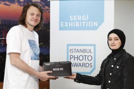 عکاس روس جایزه مجموعه عکس پرتره «جوایز عکس استانبول» را دریافت کرد