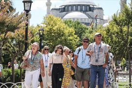 بیش از 16 میلیون گردشگر در نیمه نخست سال جاری به ترکیه سفر کردند