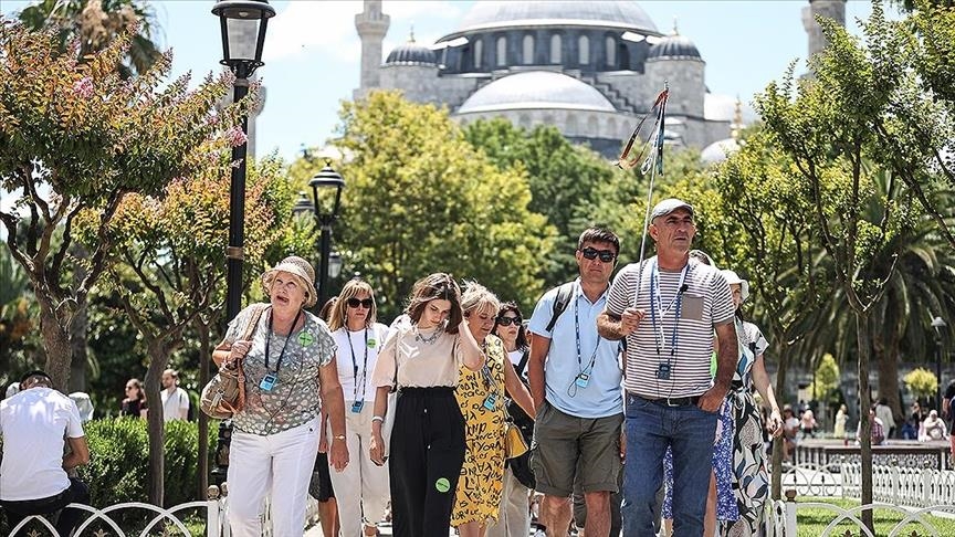 بیش از 16 میلیون گردشگر در نیمه نخست سال جاری به ترکیه سفر کردند